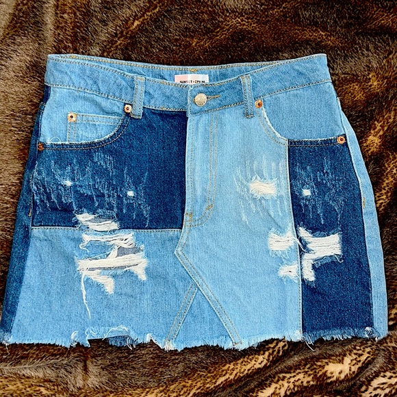 Sunset+Spring Patchwork Denim Mini Skirt - Picture 3 of 13